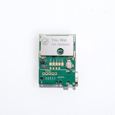 Petite taille Hautes performances Bas prix Moins coûteux Navigation de voiture Positionnement GPS GSM Module Gnss Module GPS Tracker Uart